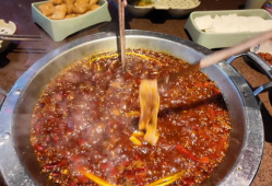 火锅视频,揭秘火锅视频中的美食诱惑与社交魅力