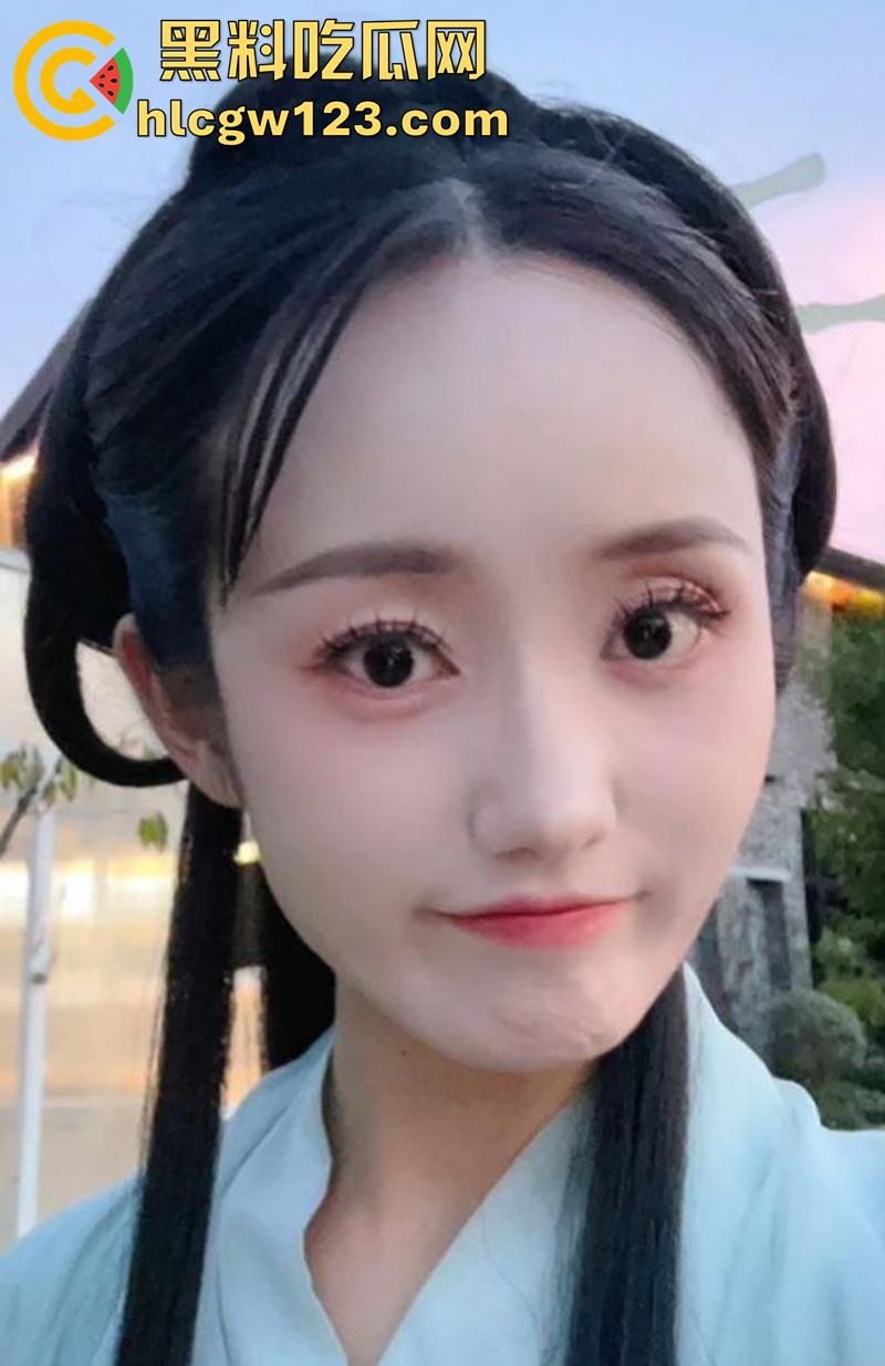 石家庄西苑小学，语文老师母狗【张倩】，清纯颜值母狗媚黑婊，被男友发现约炮视频，还和黑人操过！-2